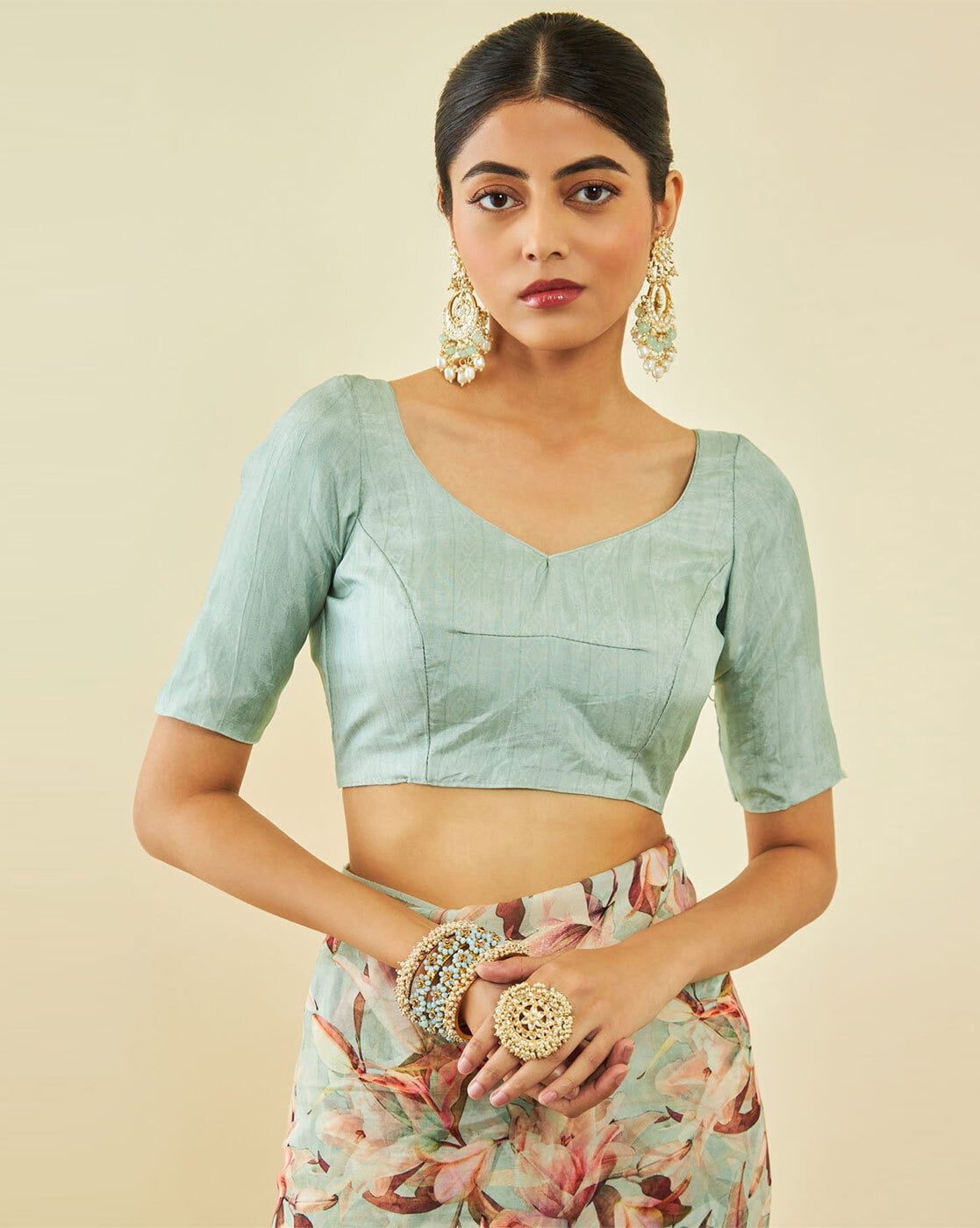 -1117Wx1400H-466651564-green-MODEL5